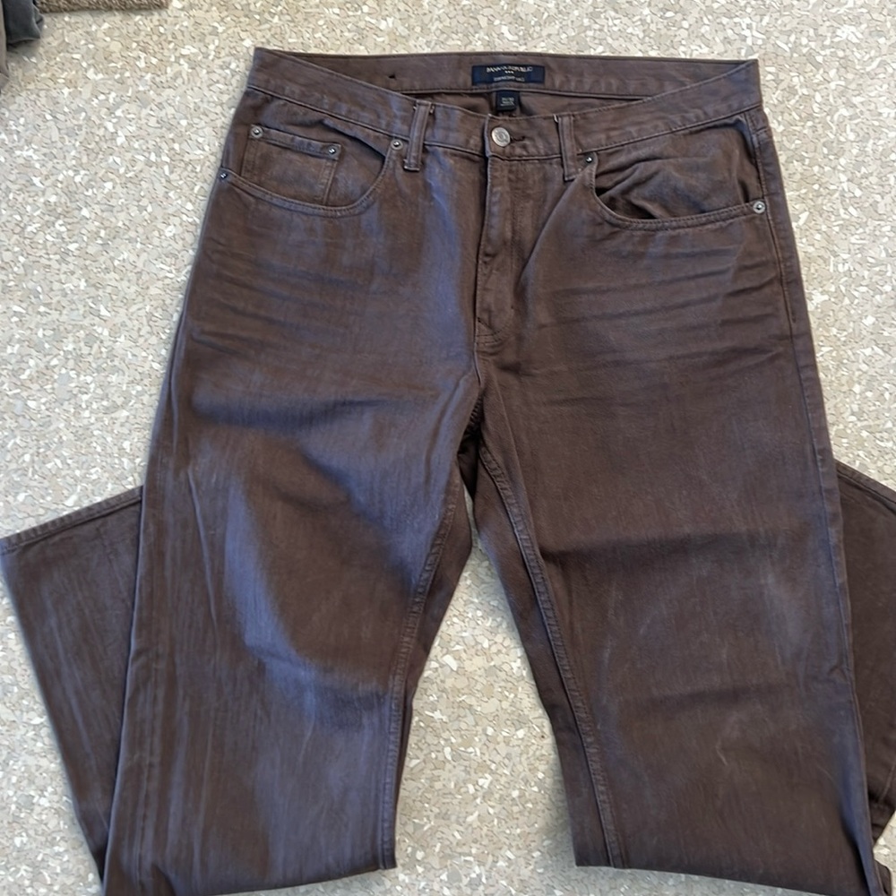 Mens Banana Republic Straight Leg Jean Size 35x32 Color Brown